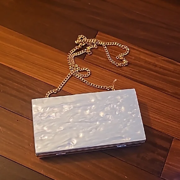 White and Gold Bride2Be Clutch - Picture 5 of 6